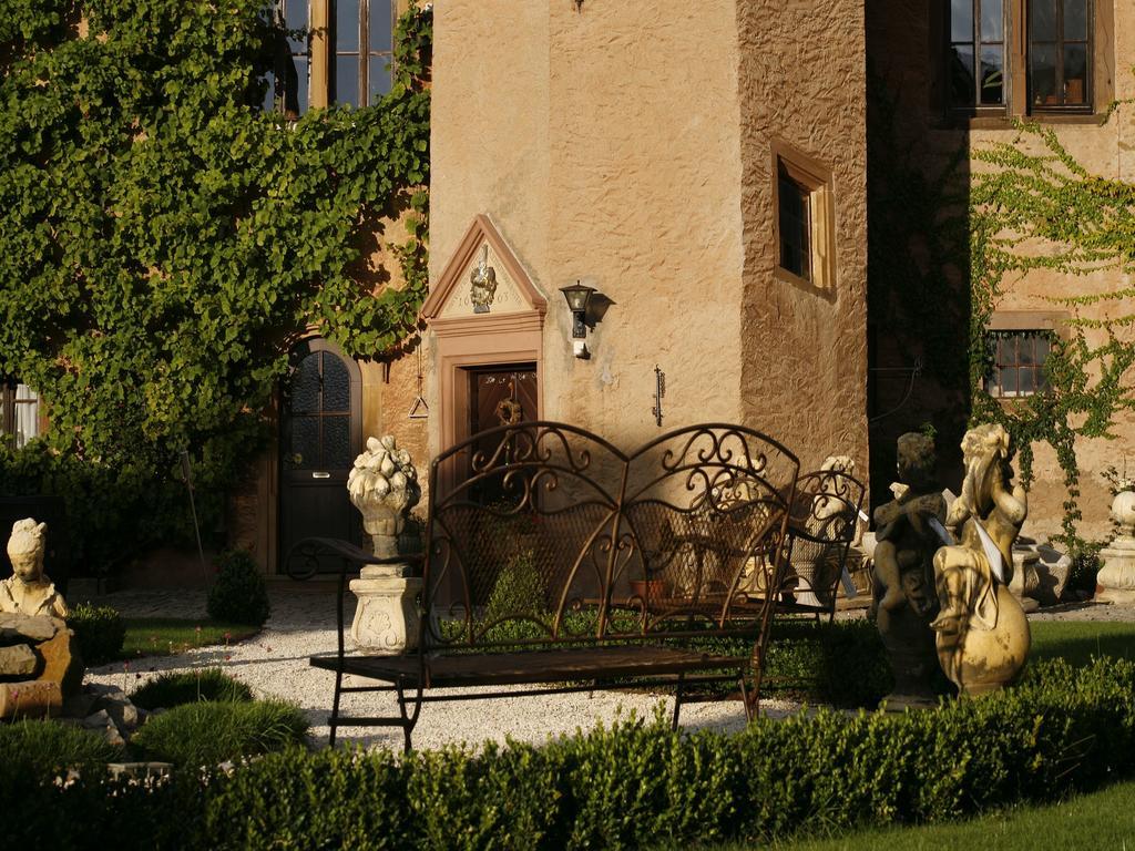 Worners Schloss Weingut & Wellness-Hotel Приксенштадт Экстерьер фото