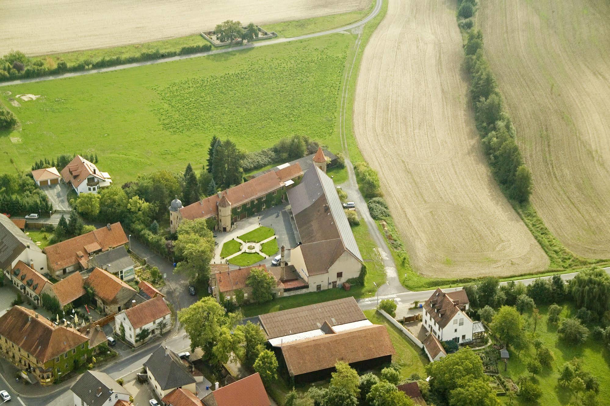 Worners Schloss Weingut & Wellness-Hotel Приксенштадт Экстерьер фото